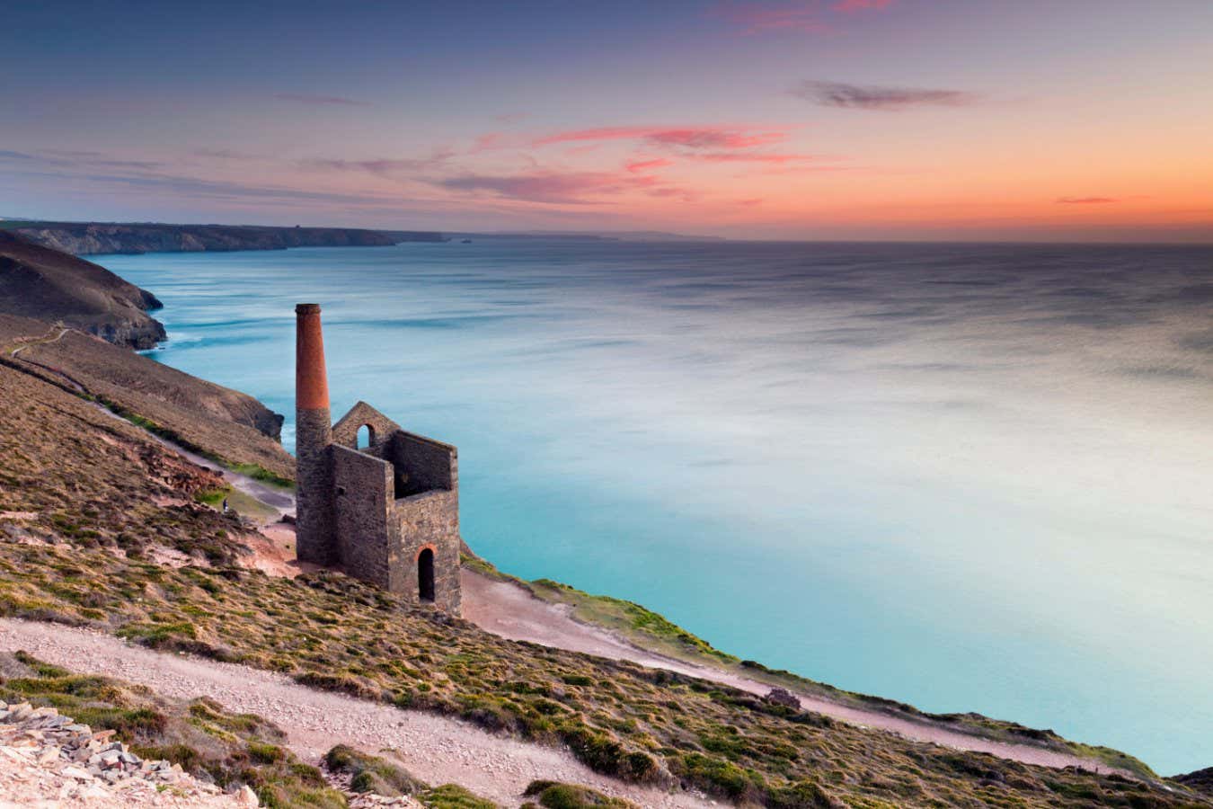 F5F7KW Wheal Coates; Engine House; Sunset; St Agnes; Cornwall; UK