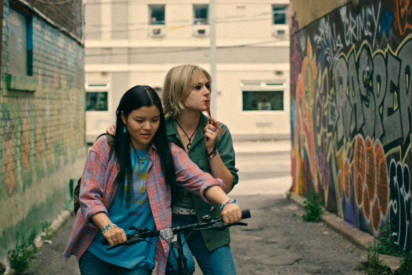 WAYWARD. (L to R) Sydney Topliffe as Abbie and Alyvia Alyn Lind as Leila in episode 101 of Wayward. Cr. Courtesy of Netflix ?? 2025