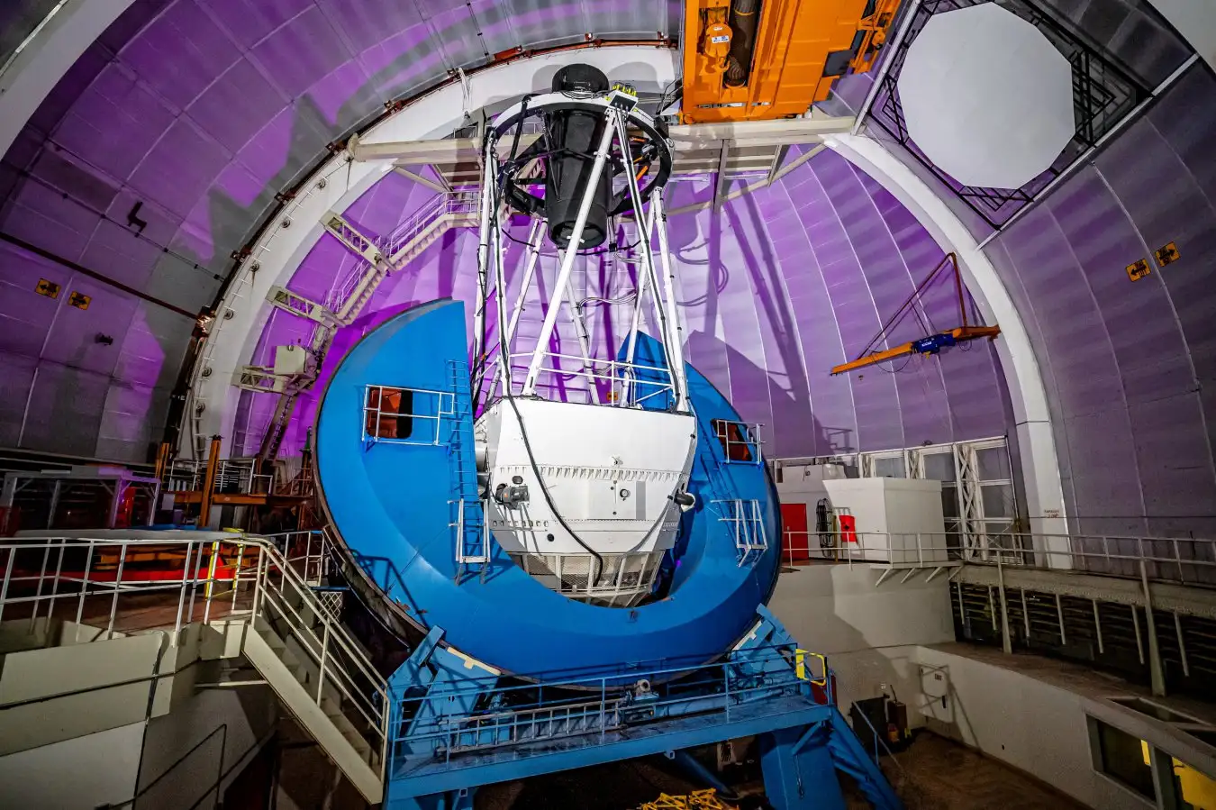 The DESI instrument on the 4-metre telescope at Kitt Peak National Observatory, Arizona