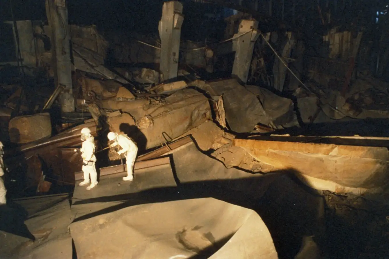 Inspections inside the sarcophagus containing reactor 4 at Chernobyl, in 1991
