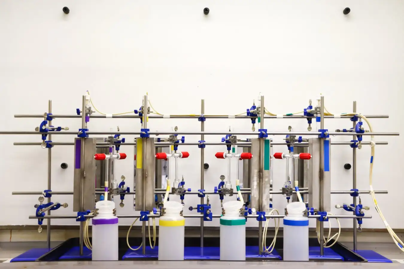 A set of columns that filter nuclear waste