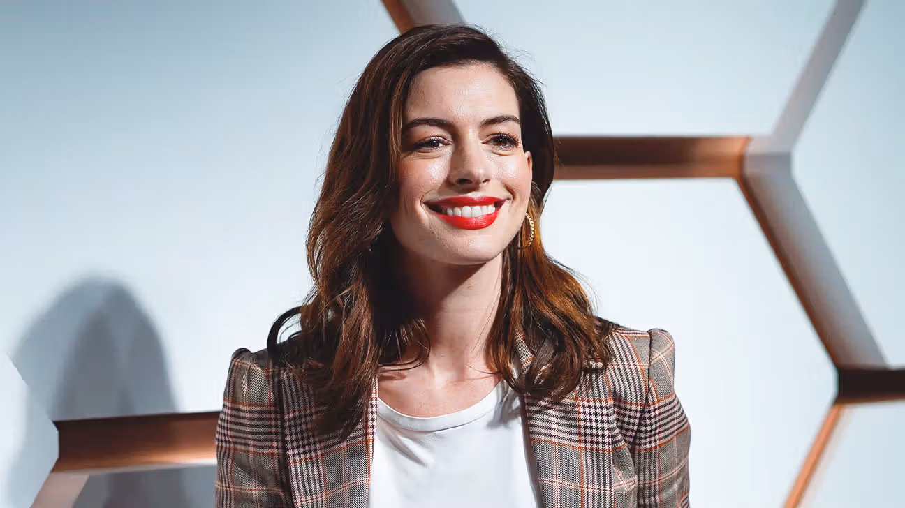 Anne Hathaway
